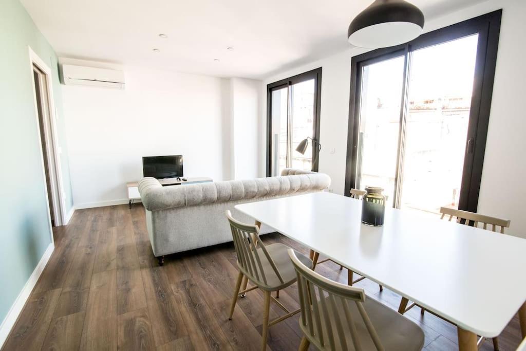 3-2 Apartamento De Diseno En El Centro De Reus Apartment Ngoại thất bức ảnh